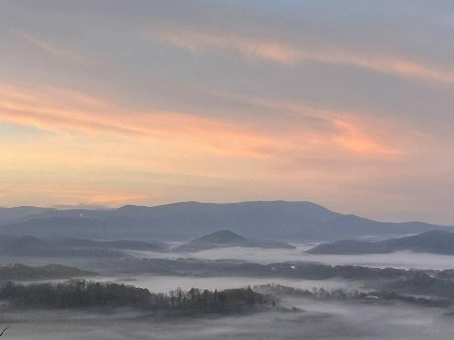 Yogi'S Den: Breathtaking Views! 3 Min To Dollywood, On 1 Acre! Sevierville Exterior foto