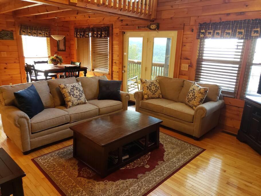 Yogi'S Den: Breathtaking Views! 3 Min To Dollywood, On 1 Acre! Sevierville Exterior foto