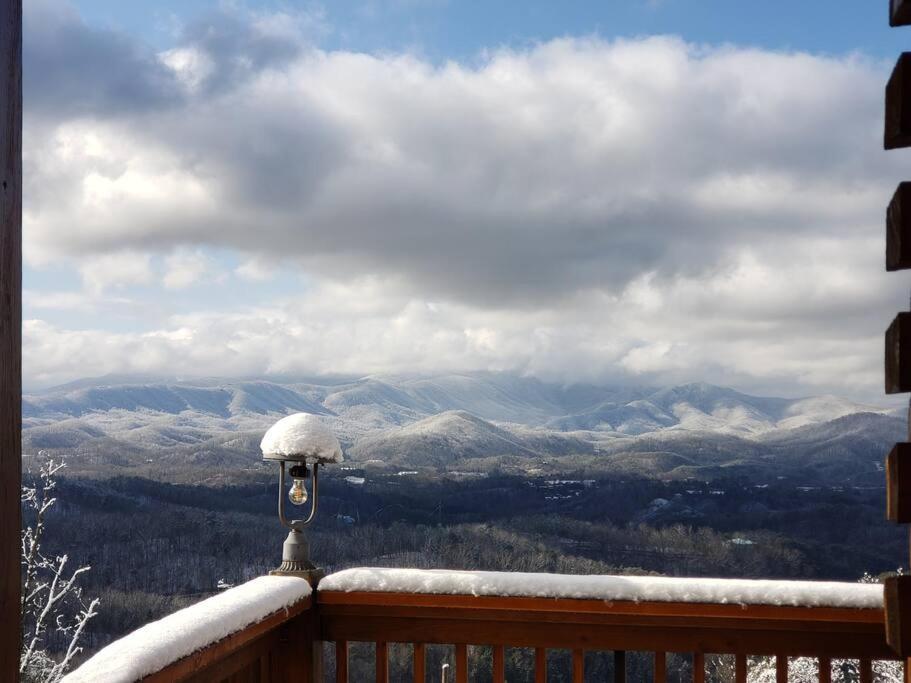 Yogi'S Den: Breathtaking Views! 3 Min To Dollywood, On 1 Acre! Sevierville Exterior foto