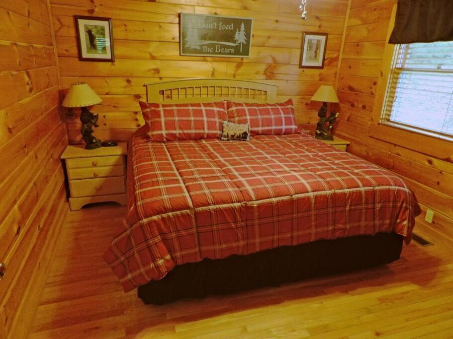 Yogi'S Den: Breathtaking Views! 3 Min To Dollywood, On 1 Acre! Sevierville Exterior foto