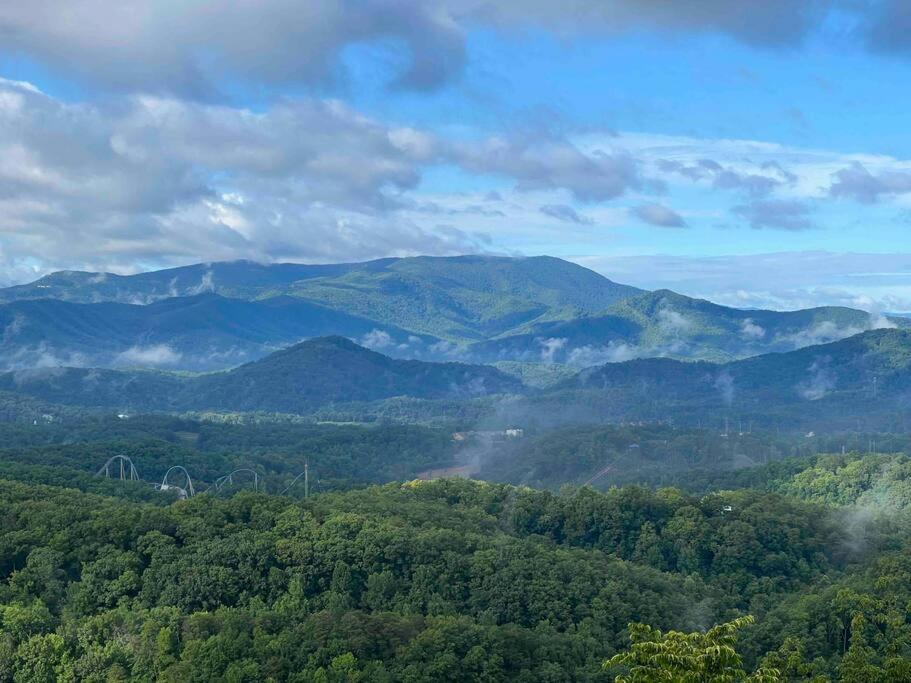 Yogi'S Den: Breathtaking Views! 3 Min To Dollywood, On 1 Acre! Sevierville Exterior foto