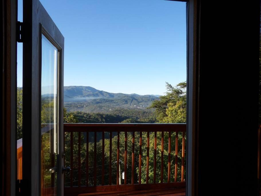 Yogi'S Den: Breathtaking Views! 3 Min To Dollywood, On 1 Acre! Sevierville Exterior foto